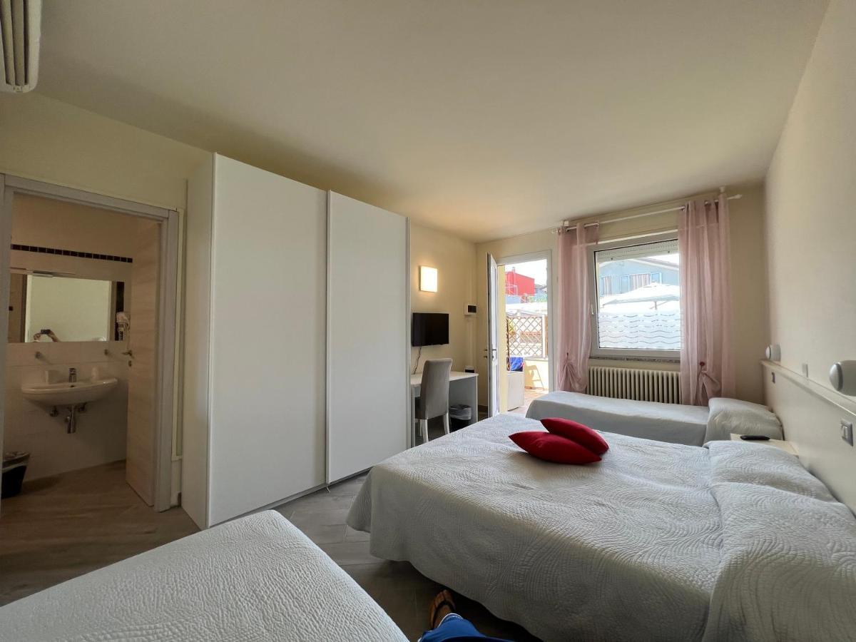 Hotel Locanda Rosy 卡托利卡 外观 照片