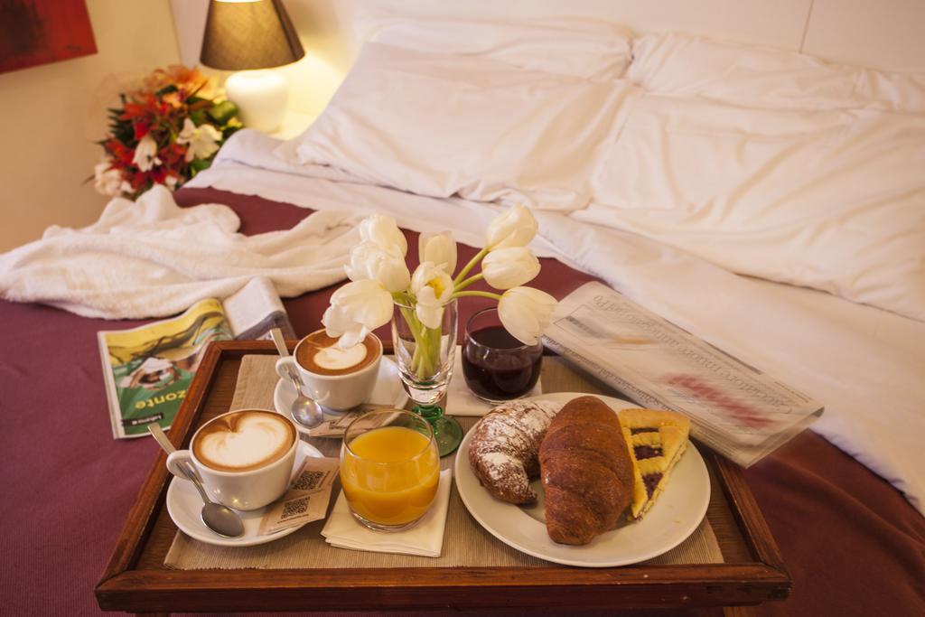 Hotel Locanda Rosy 卡托利卡 外观 照片
