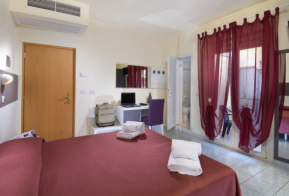Hotel Locanda Rosy 卡托利卡 外观 照片